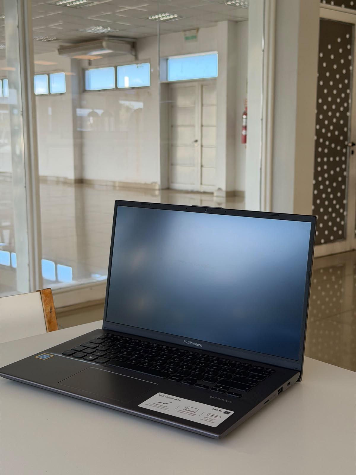 ASUS VivoBook